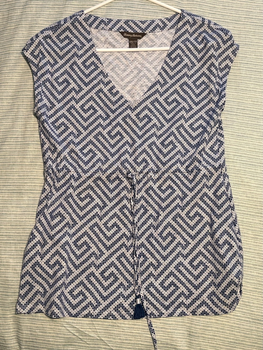 Tommy Bahama Navy and White Geometric V-Neck sleeveless Tank Top